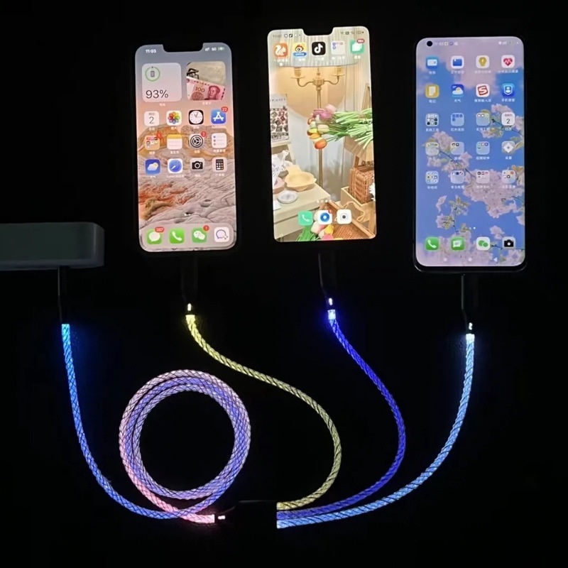 One-to-three Luminous Fast Charging RGB Data Cable – Bild 3
